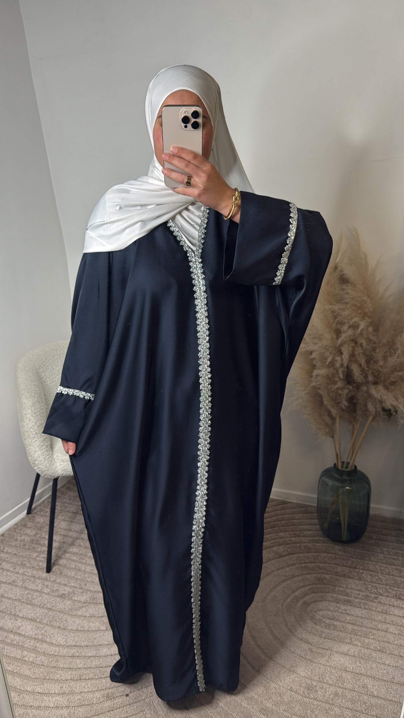 Abaya Lina