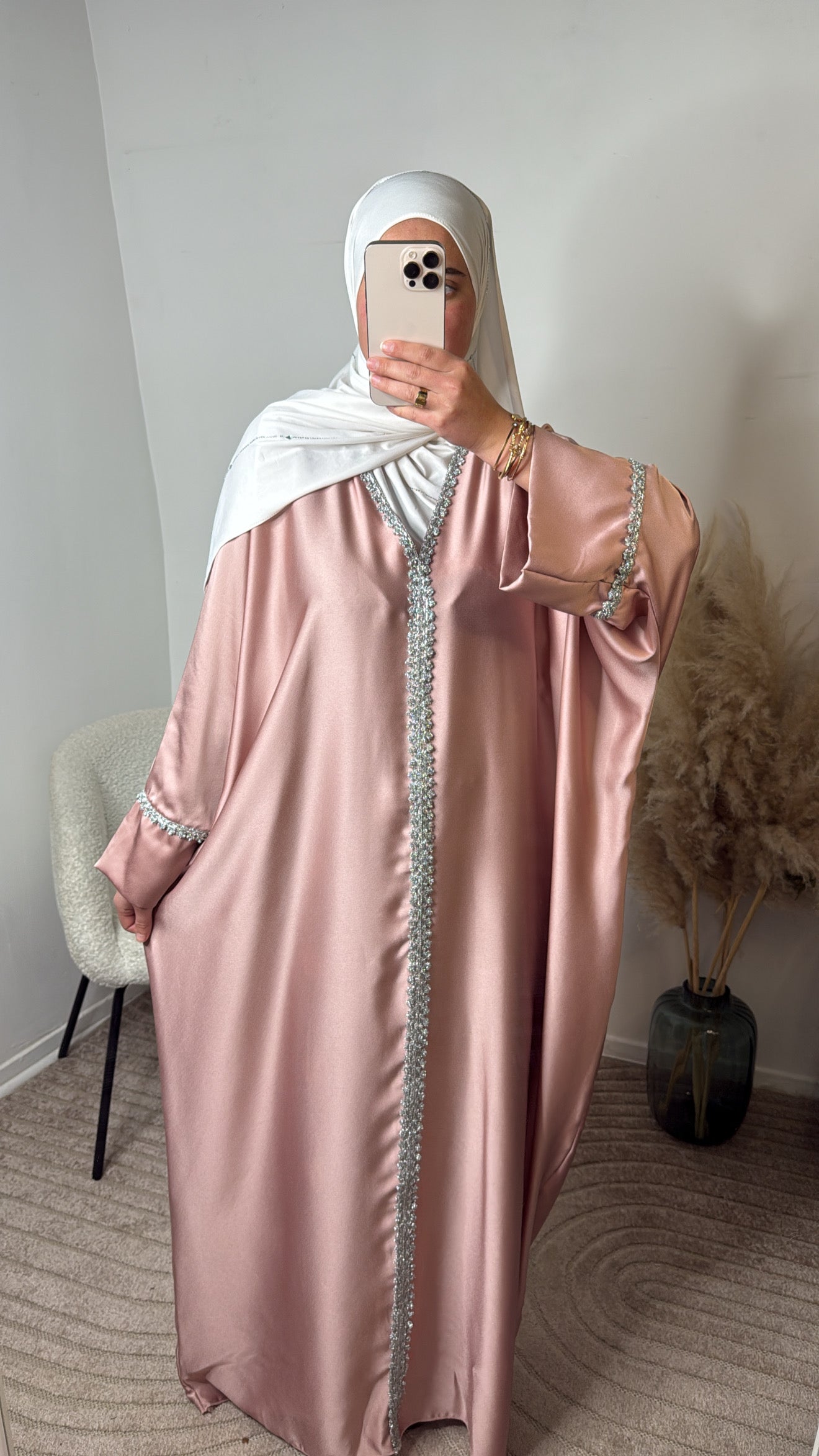 Abaya Lina