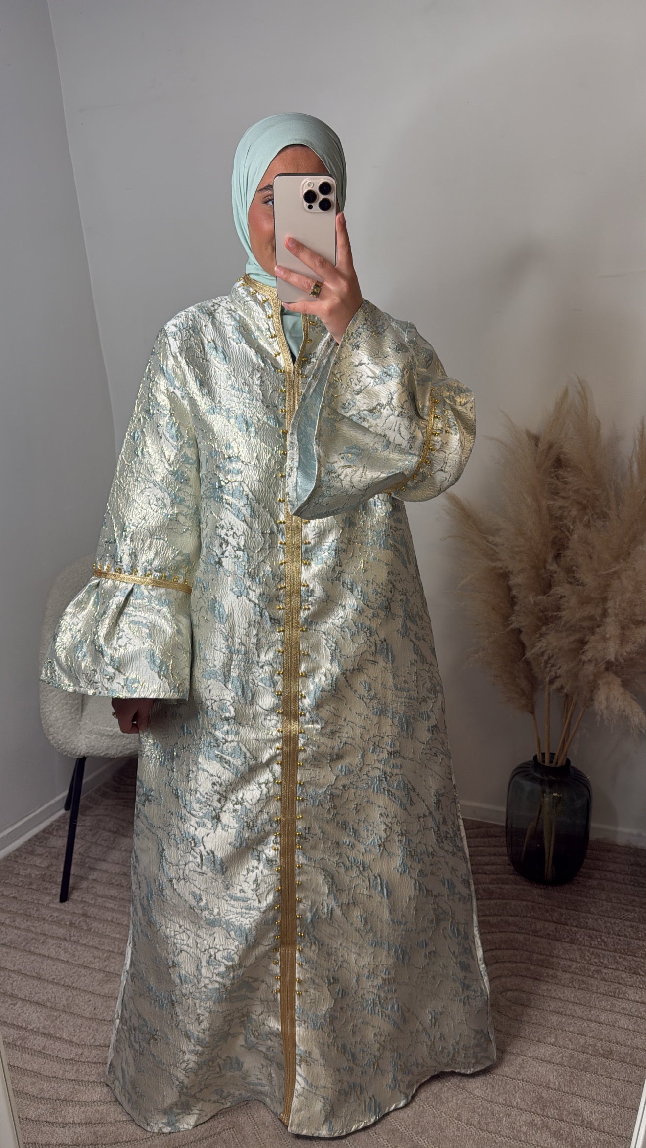 Abaya Azraa